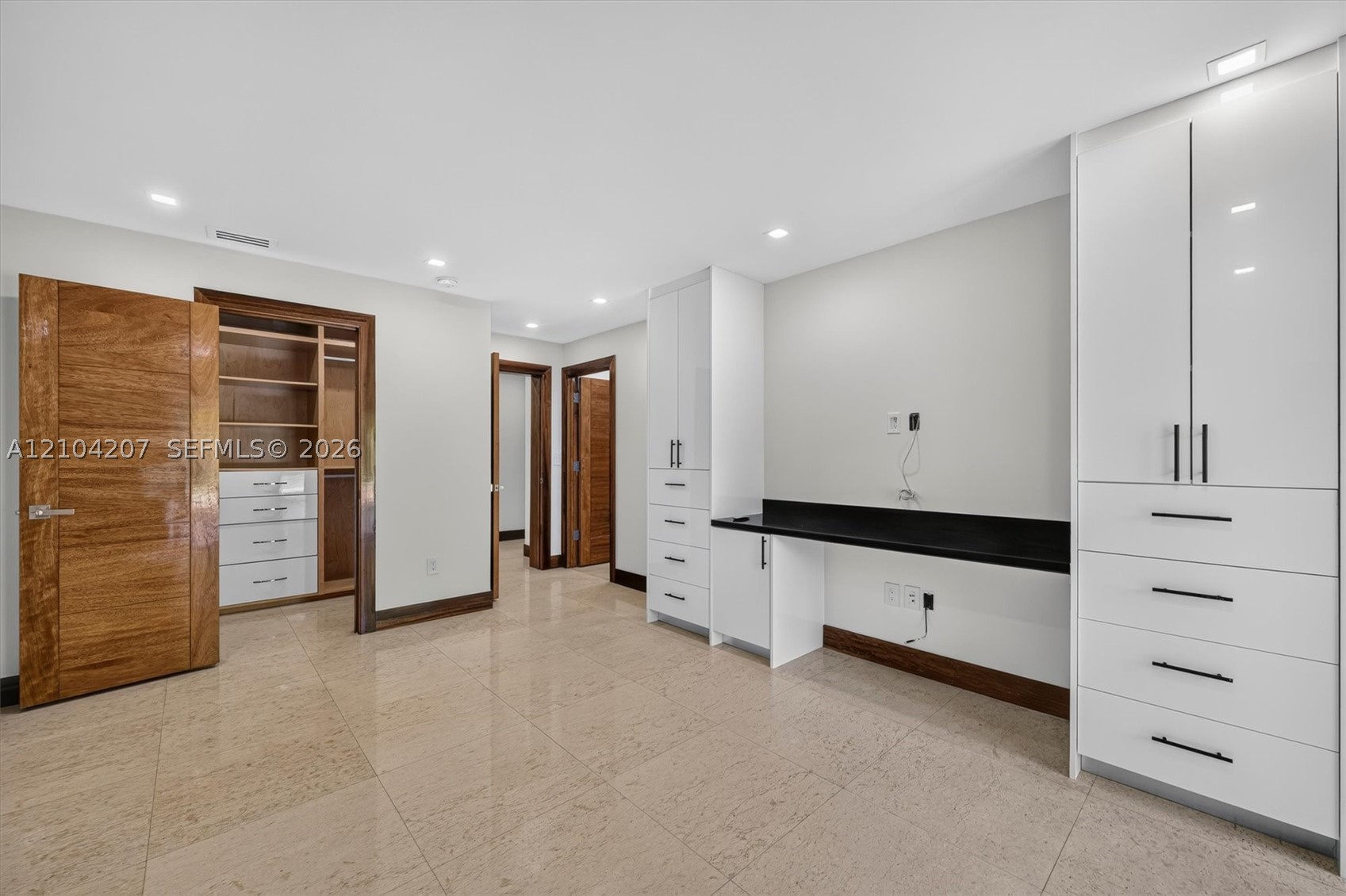 7001 Robles St, Coral Gables FL 33143