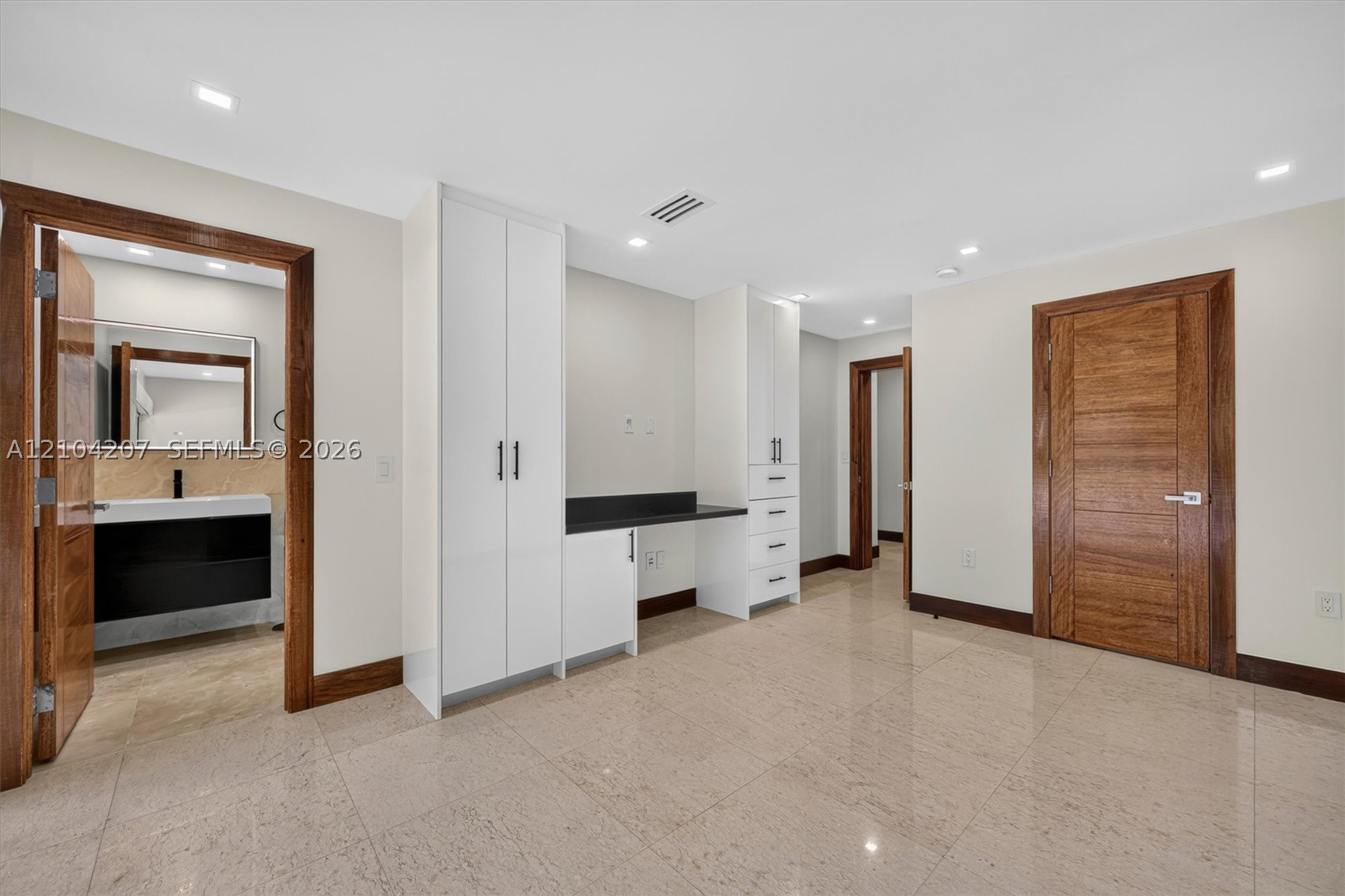 7001 Robles St, Coral Gables FL 33143