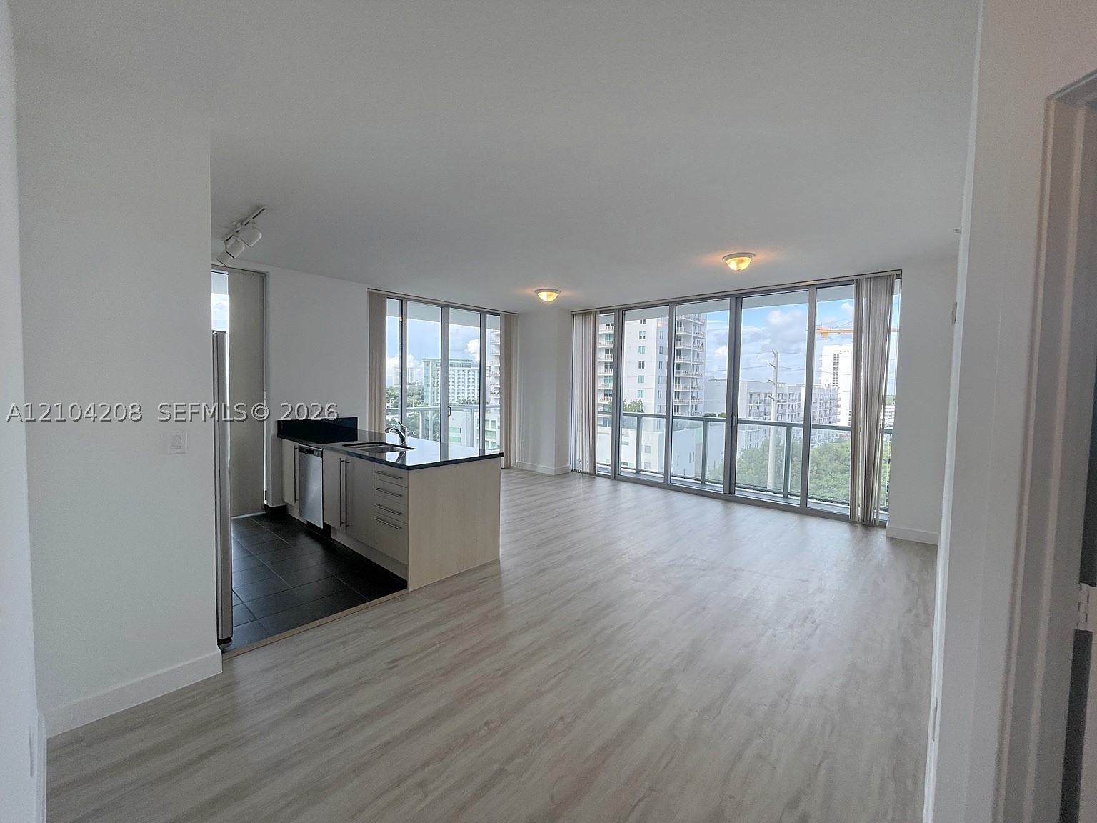 79 SW 12th St #1001-S, Miami FL 33130