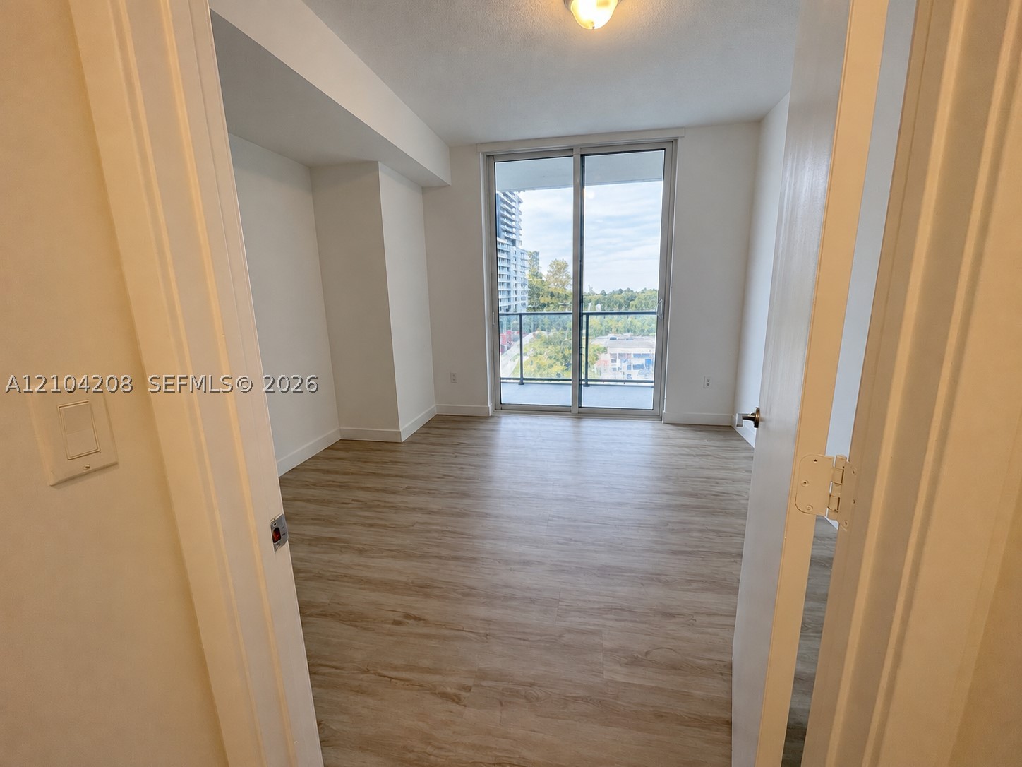 79 SW 12th St #1001-S, Miami FL 33130