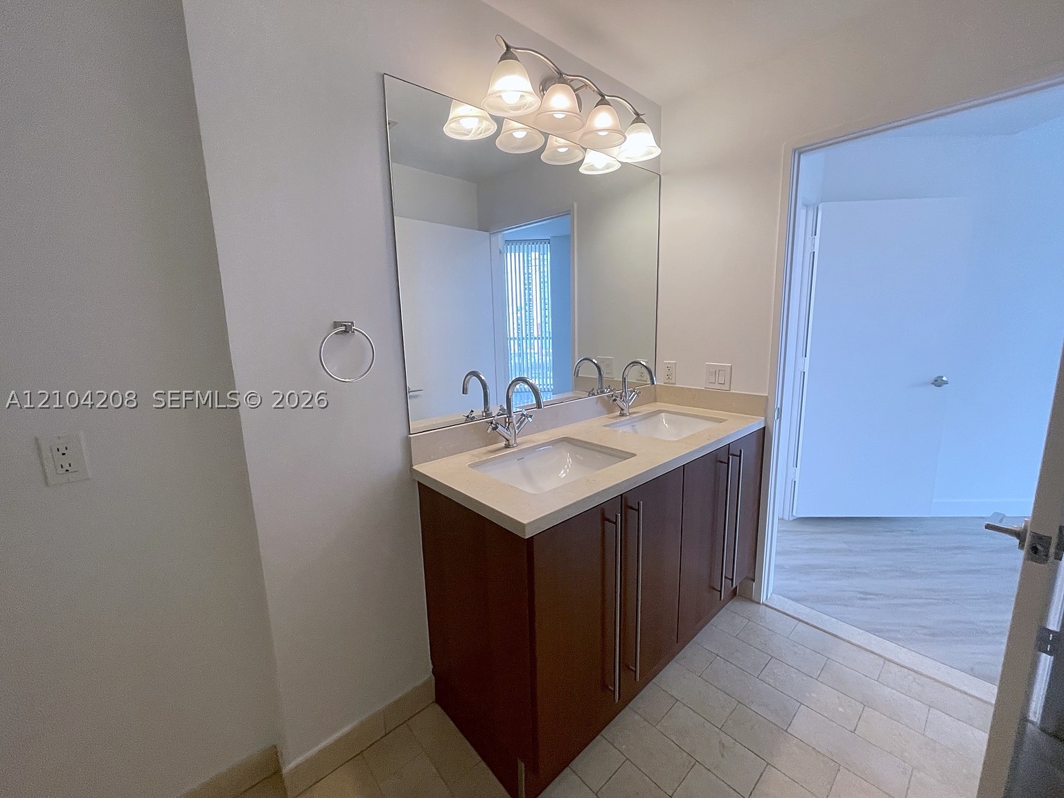 79 SW 12th St #1001-S, Miami FL 33130