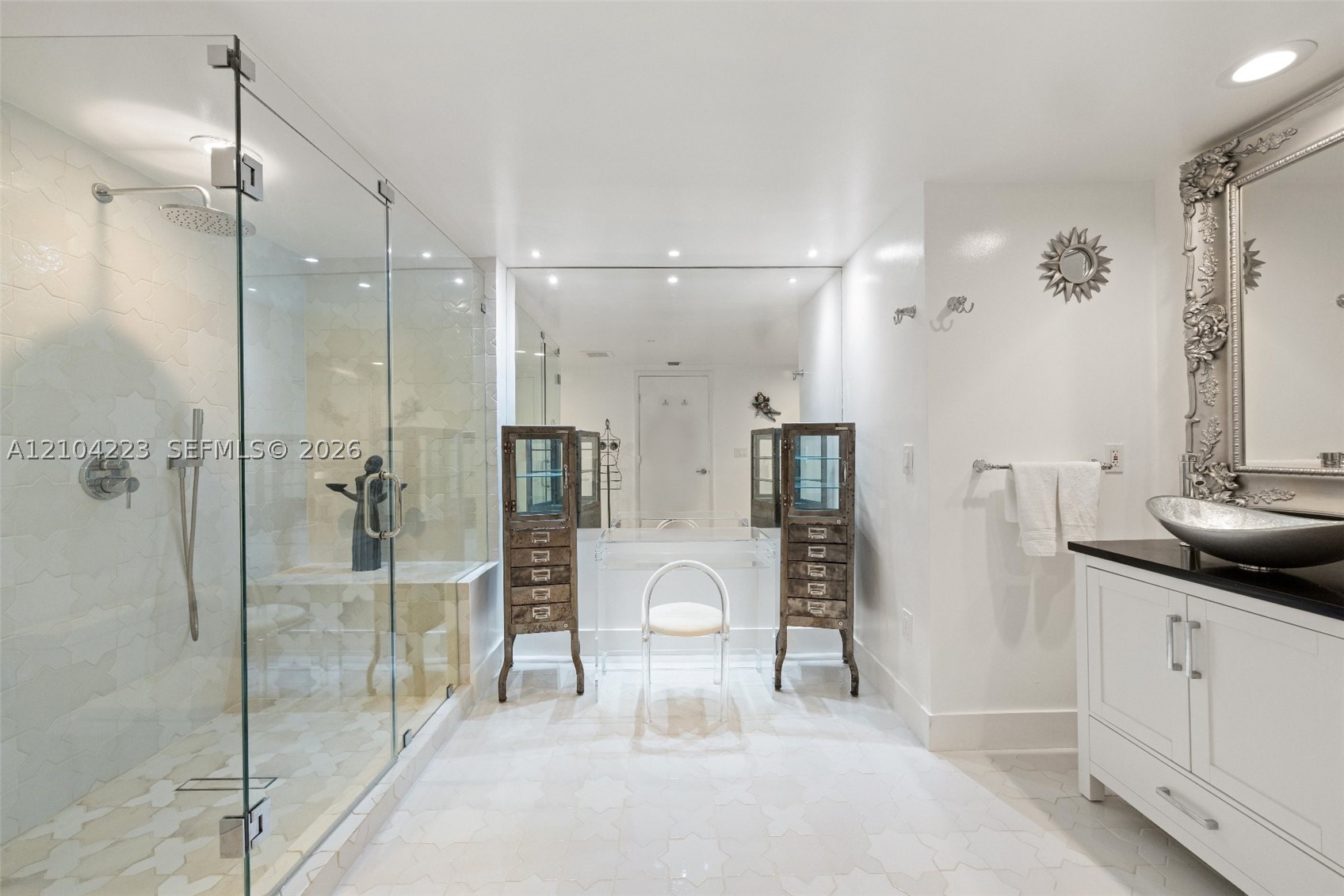 495 Brickell Ave #3401, Miami FL 33131