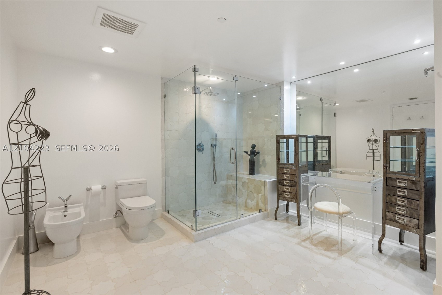 495 Brickell Ave #3401, Miami FL 33131