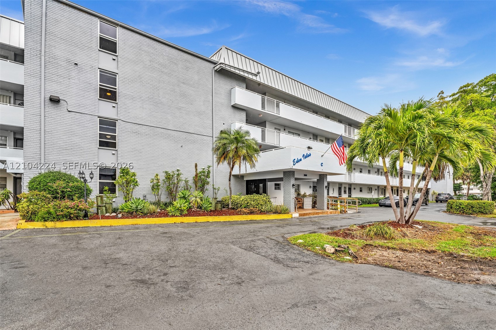 3849 NE 169th St #406, North Miami Beach FL 33160
