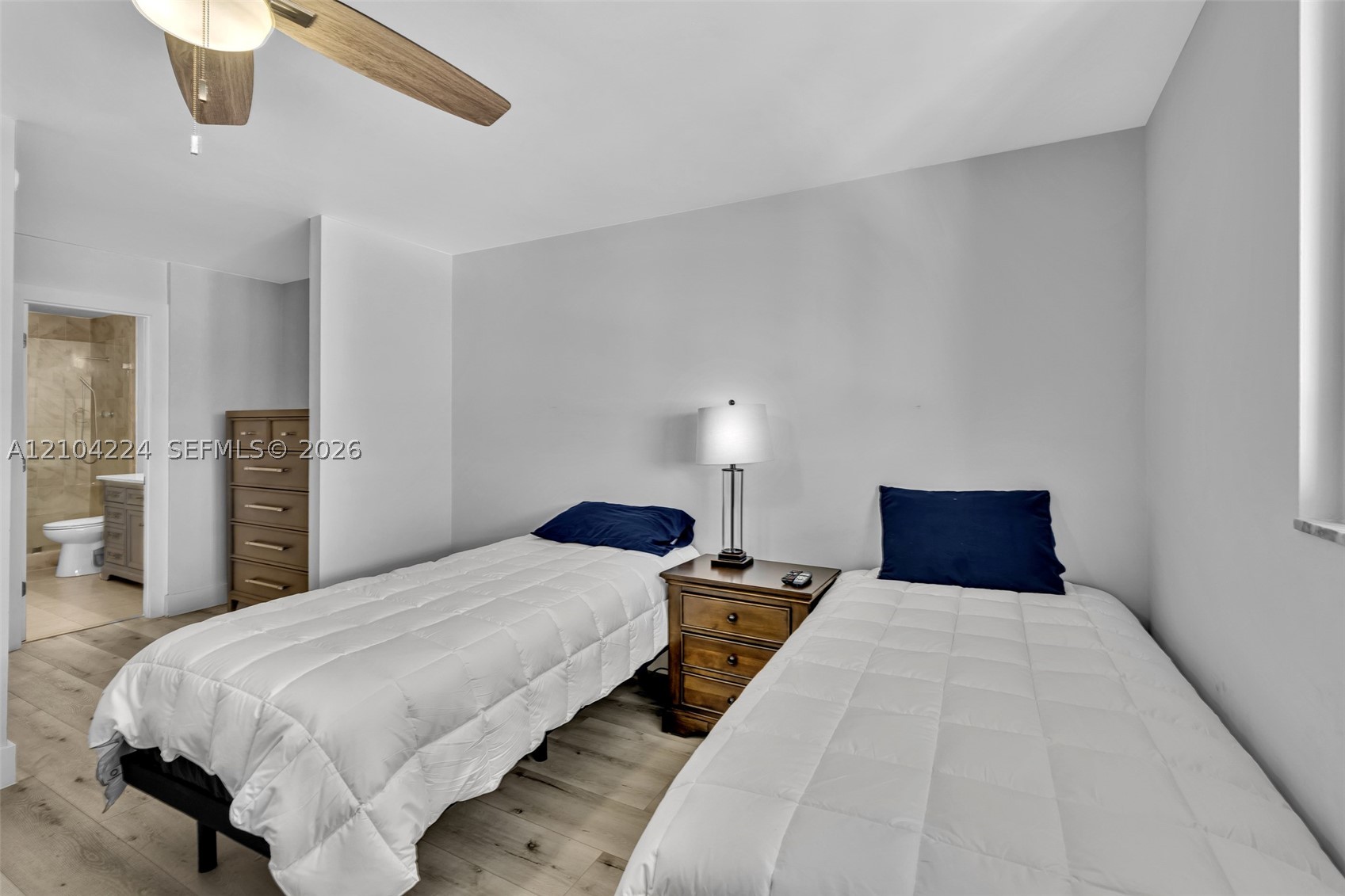 3849 NE 169th St #406, North Miami Beach FL 33160