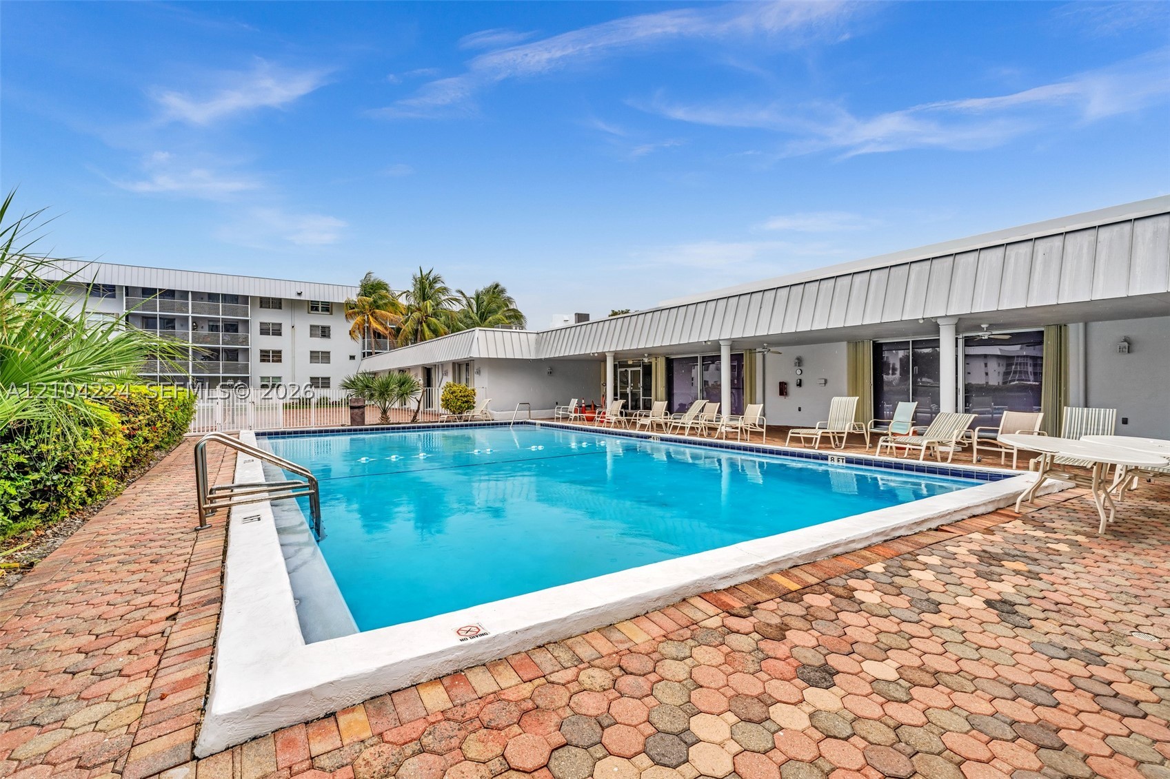 3849 NE 169th St #406, North Miami Beach FL 33160