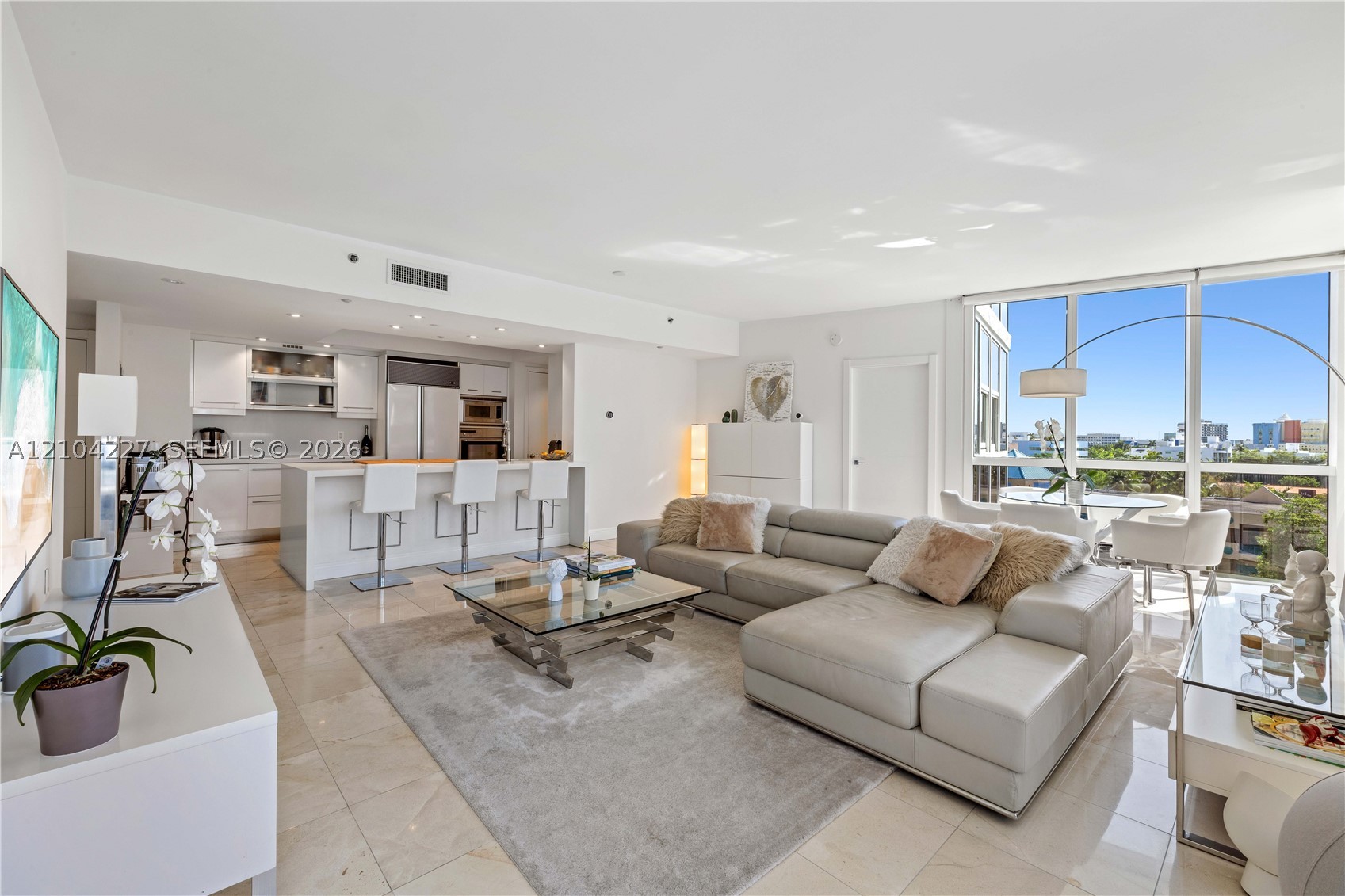 400 Alton Rd #610, Miami Beach FL 33139