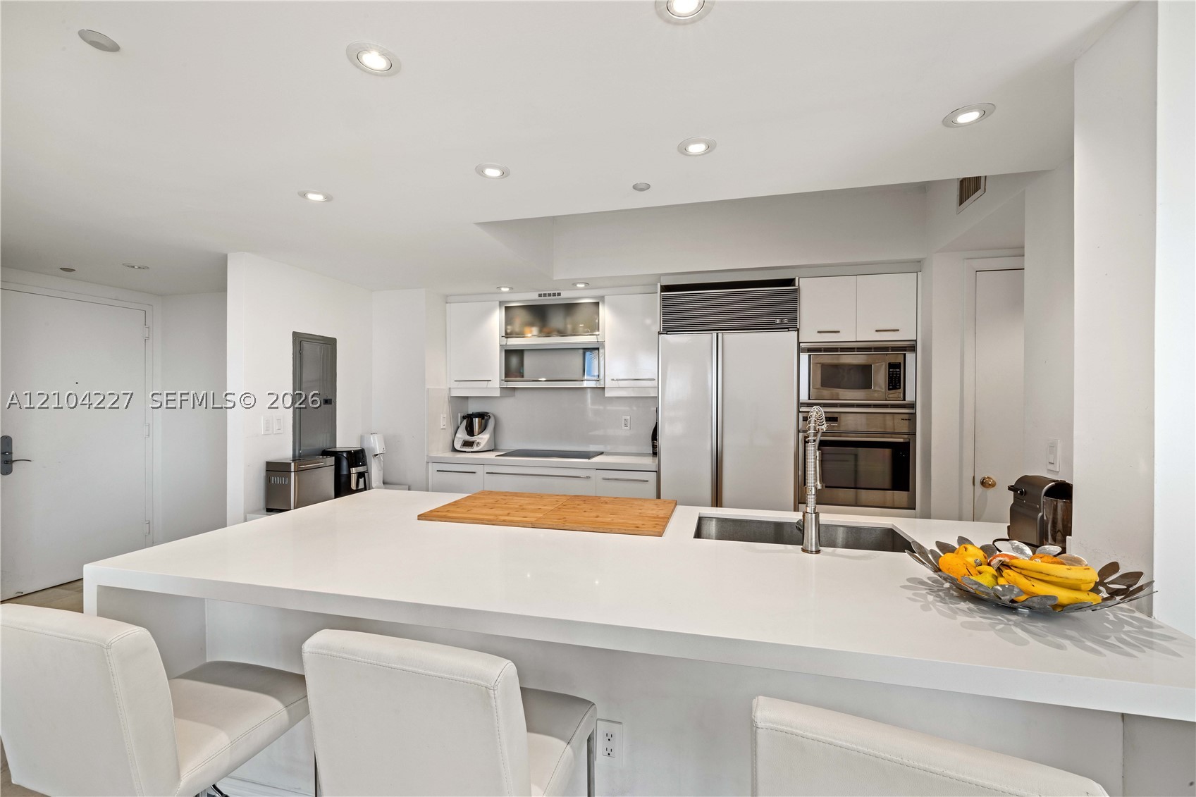 400 Alton Rd #610, Miami Beach FL 33139