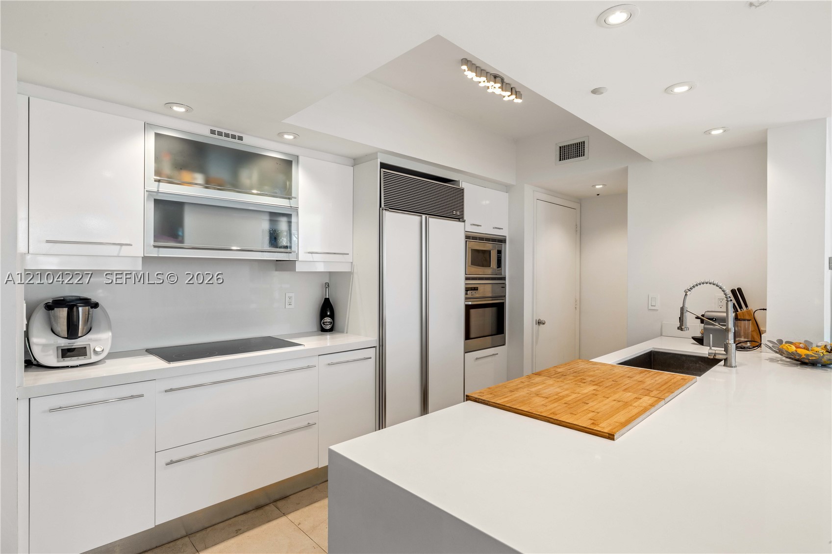 400 Alton Rd #610, Miami Beach FL 33139