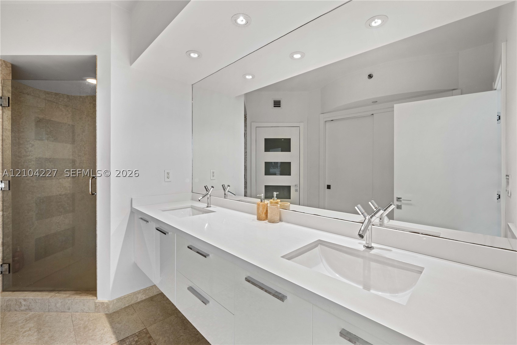 400 Alton Rd #610, Miami Beach FL 33139