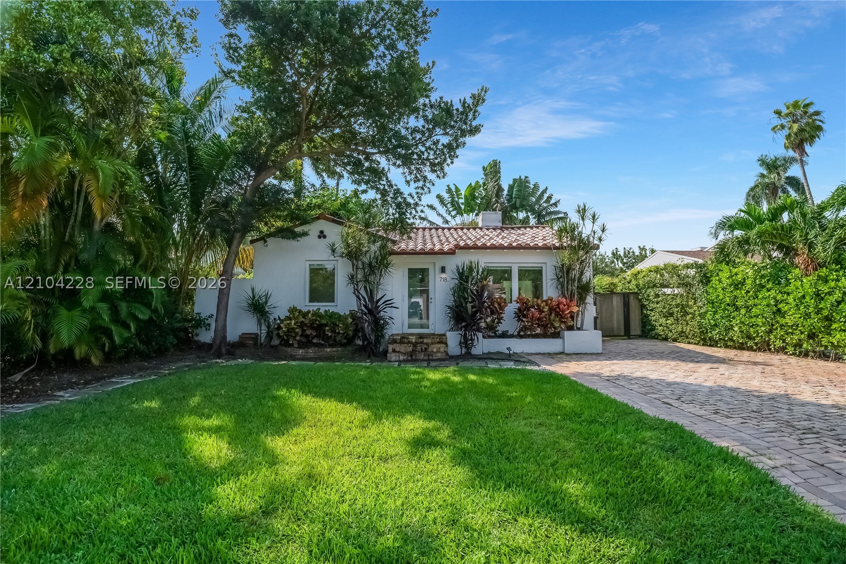 718 NE 87th St, Miami FL 33138