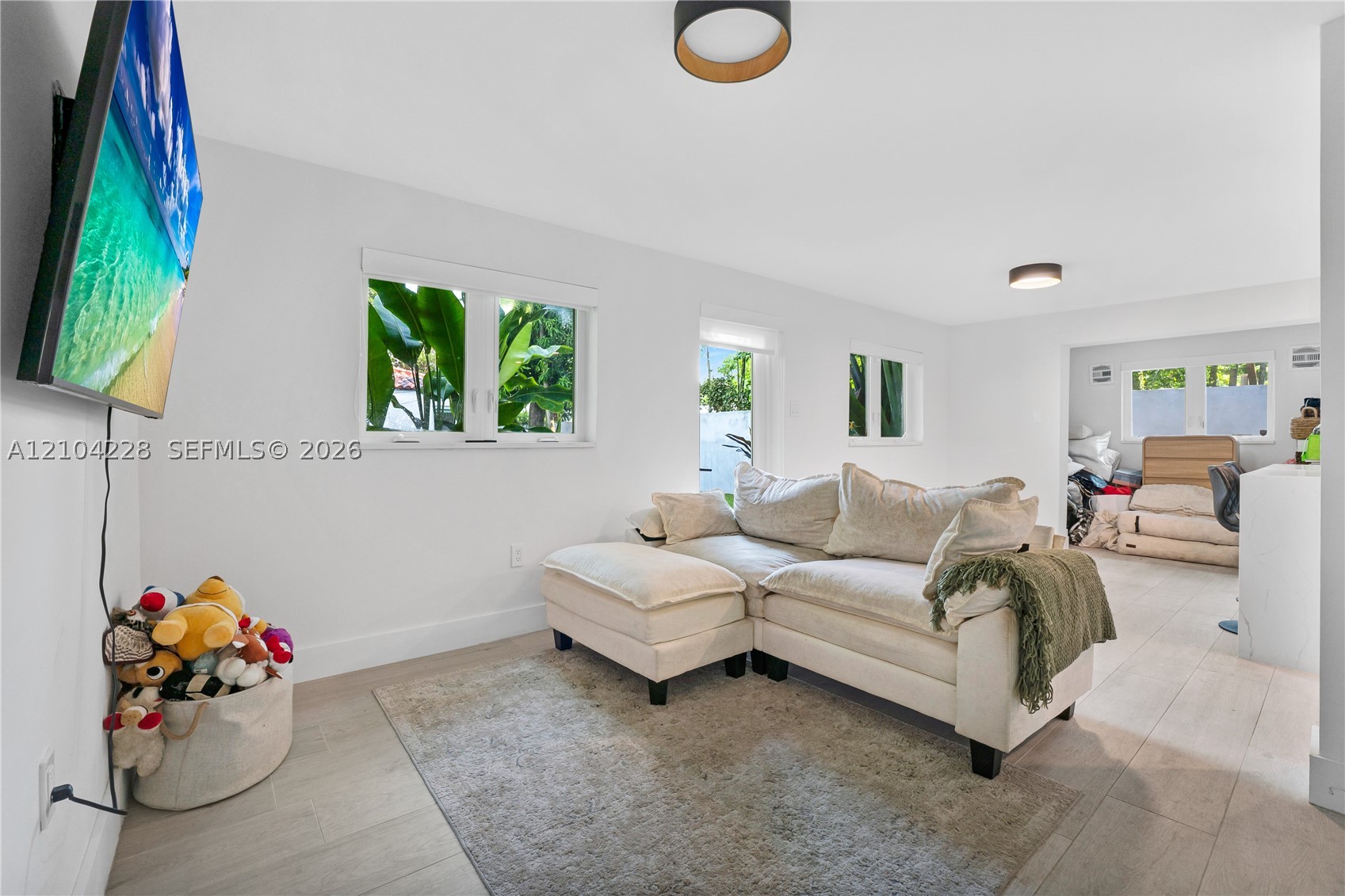718 NE 87th St, Miami FL 33138