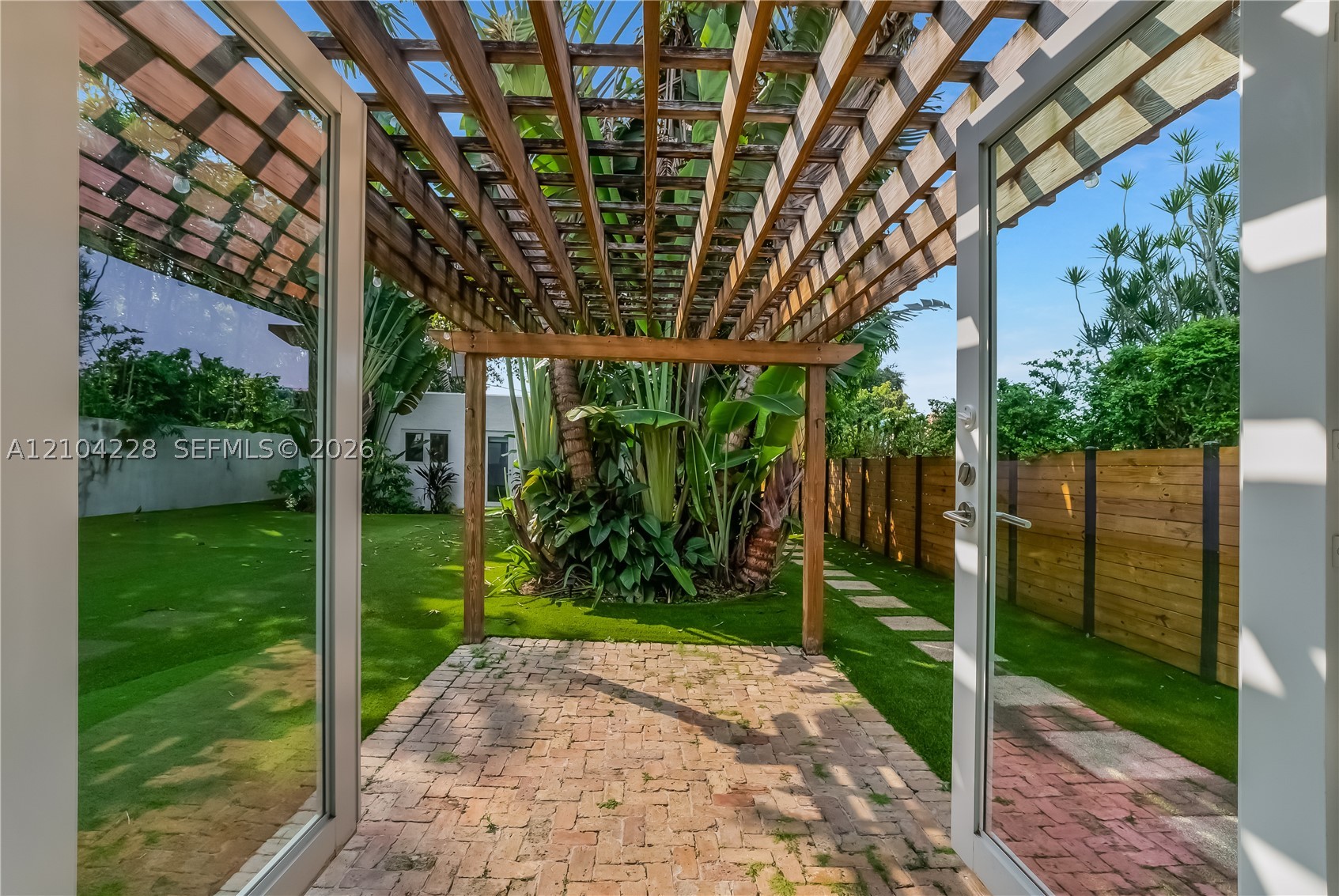 718 NE 87th St, Miami FL 33138
