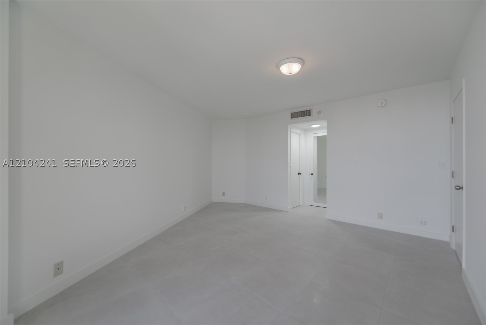 1121 Crandon Blvd #D1206, Key Biscayne FL 33149