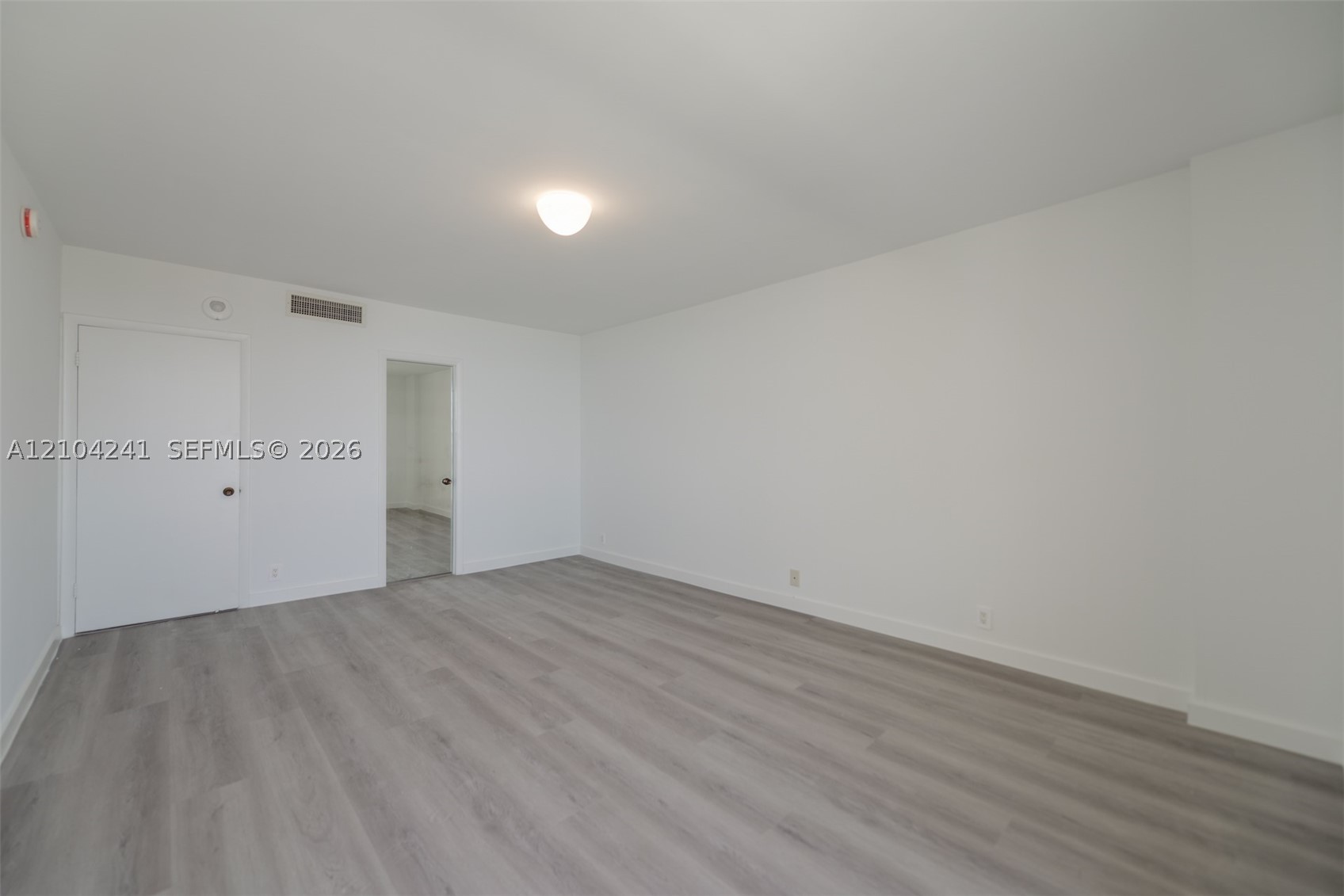 1121 Crandon Blvd #D1206, Key Biscayne FL 33149