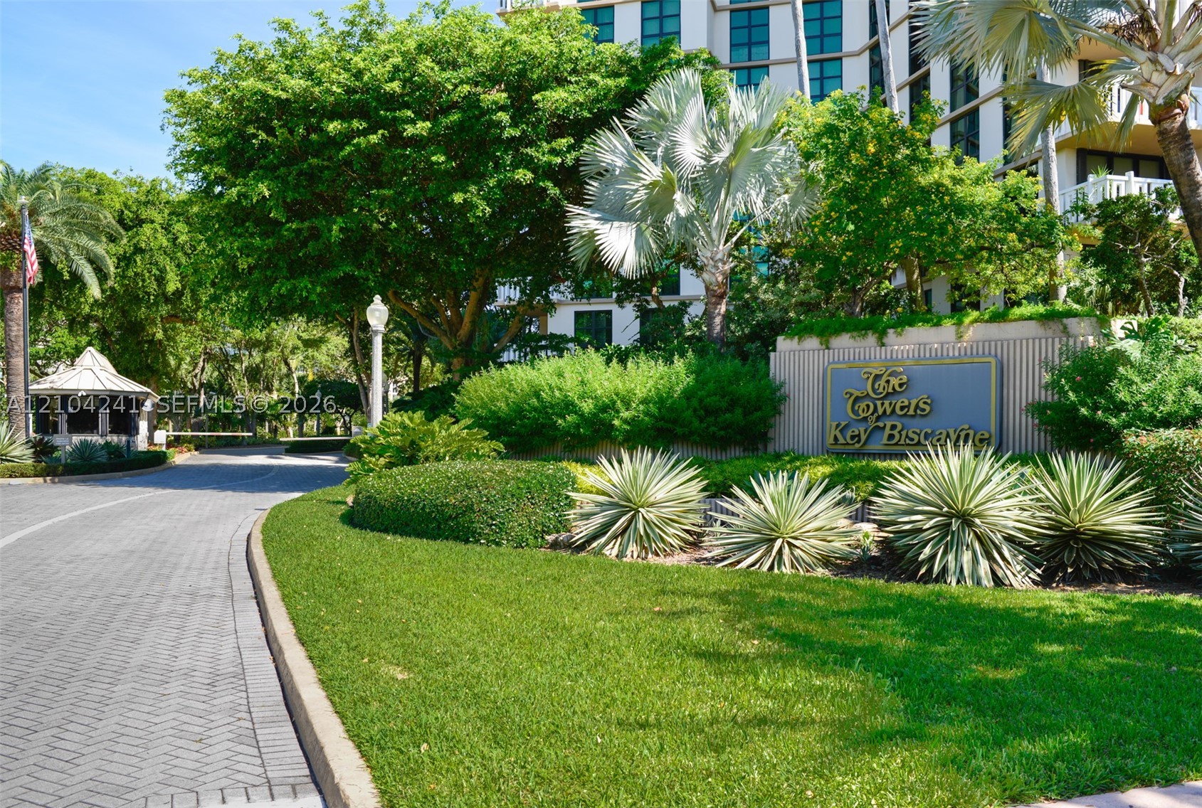 1121 Crandon Blvd #D1206, Key Biscayne FL 33149
