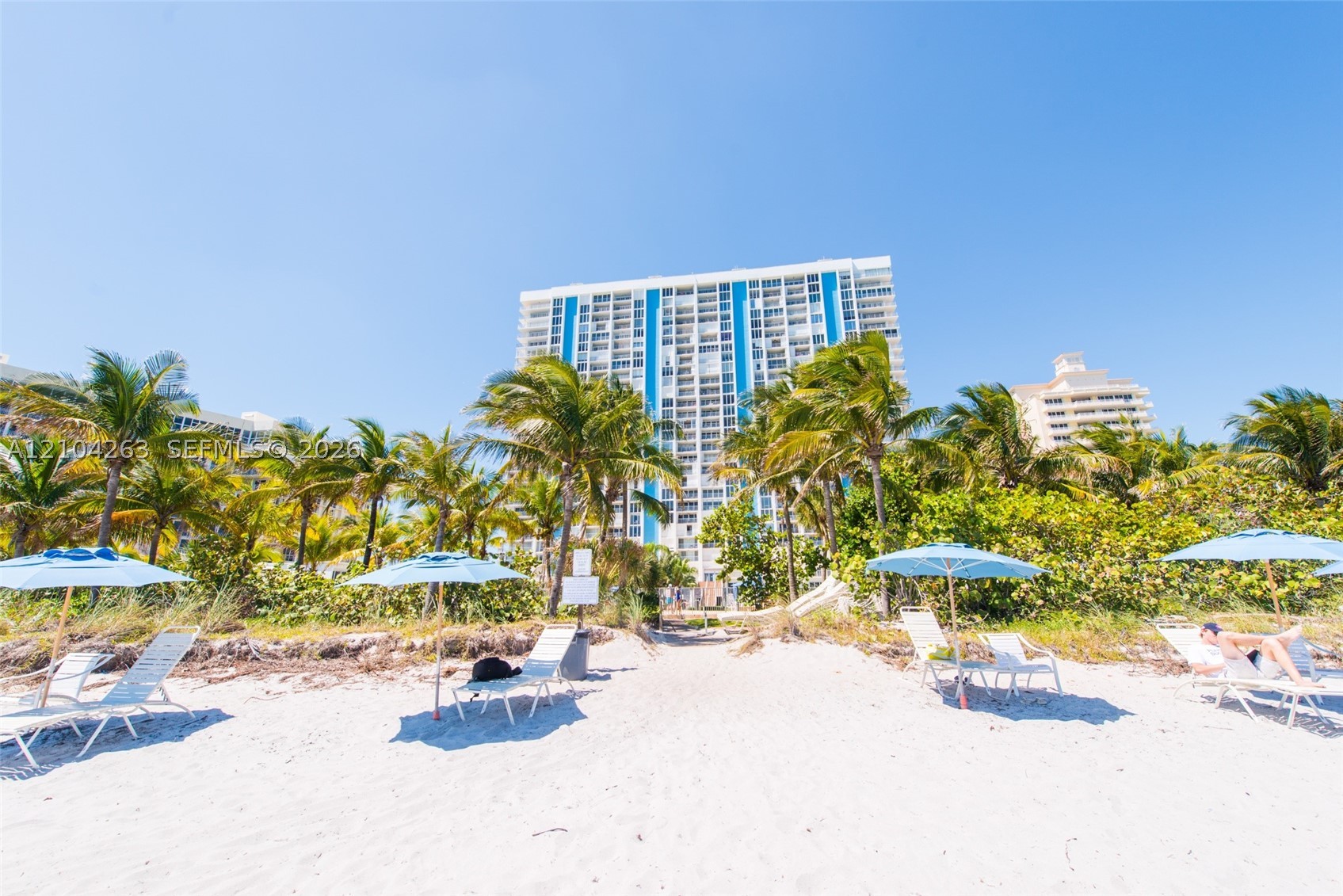 881 Ocean Dr #TH31, Key Biscayne FL 33149