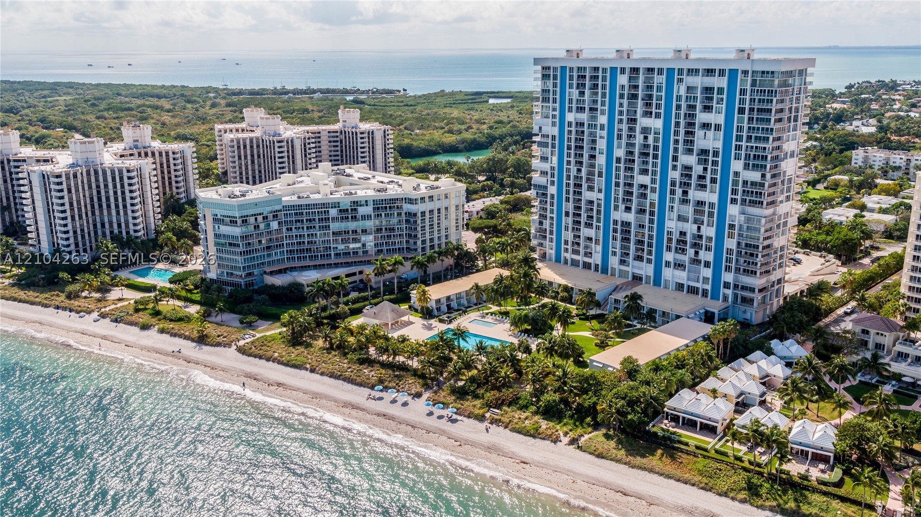 881 Ocean Dr #TH31, Key Biscayne FL 33149