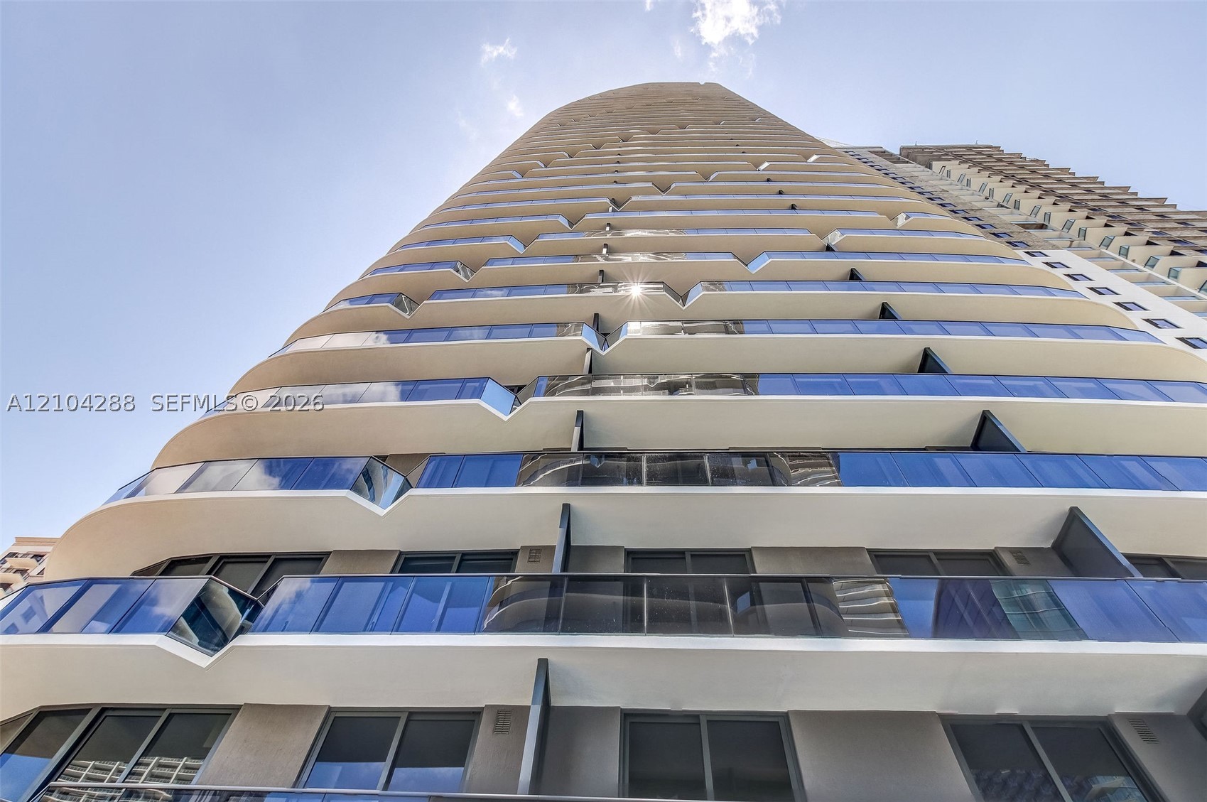 55 SW 9th St #2309, Miami FL 33130