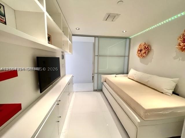 17121 Collins Ave #907, Sunny Isles Beach FL 33160