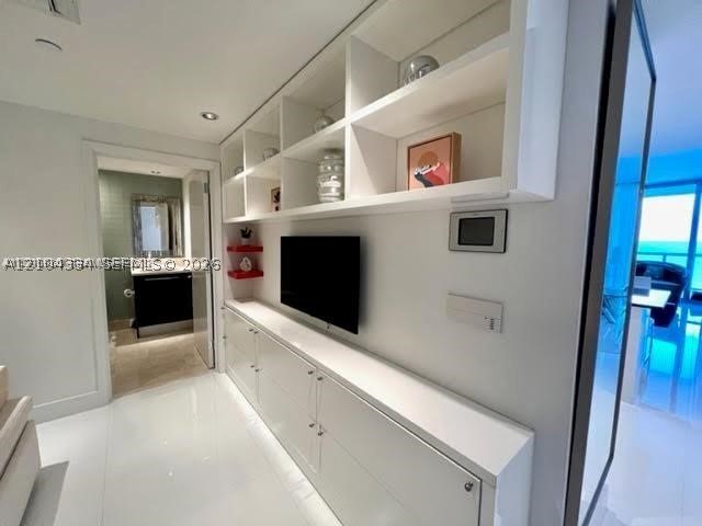 17121 Collins Ave #907, Sunny Isles Beach FL 33160