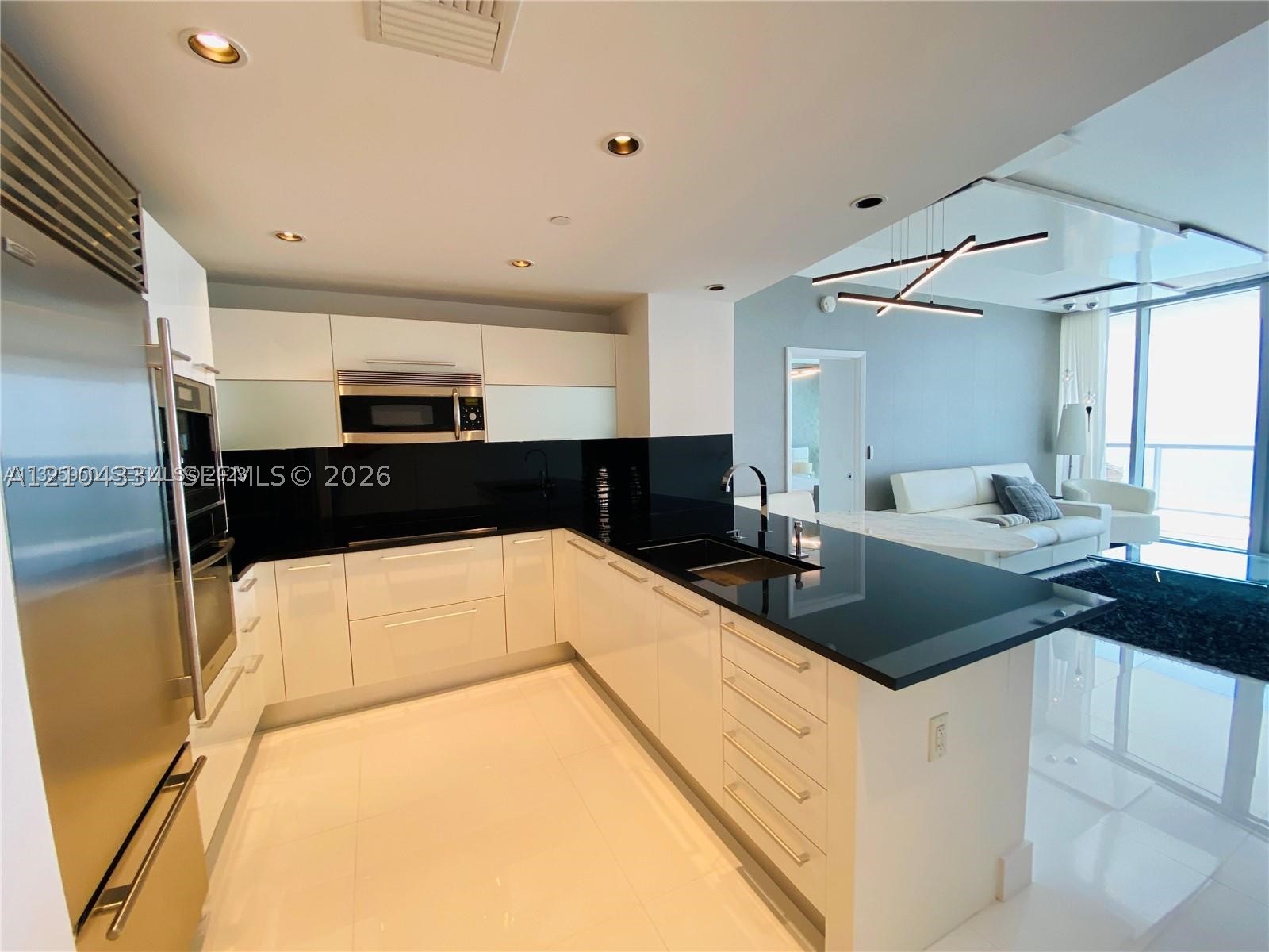 17121 Collins Ave #907, Sunny Isles Beach FL 33160