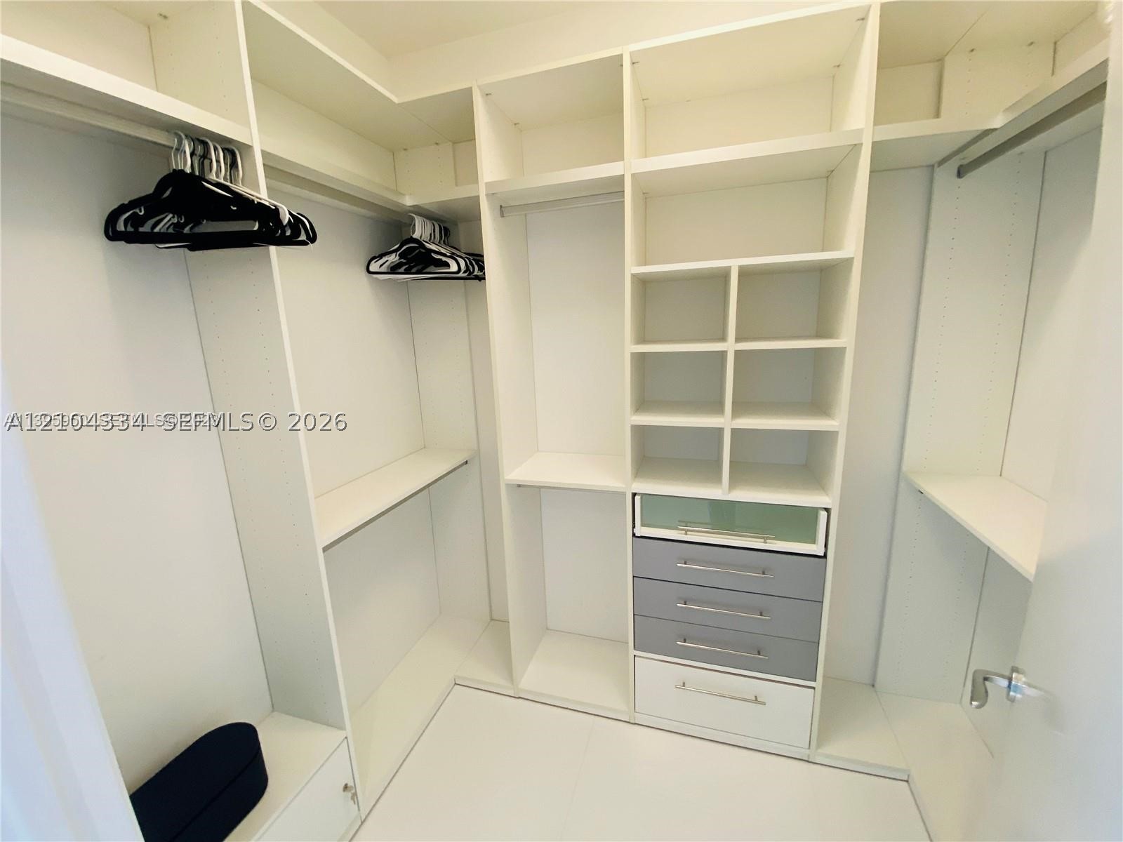 17121 Collins Ave #907, Sunny Isles Beach FL 33160