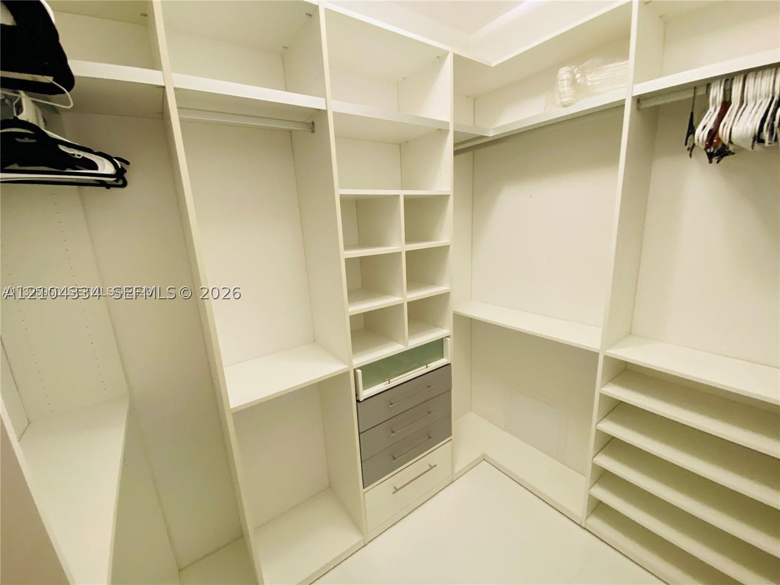 17121 Collins Ave #907, Sunny Isles Beach FL 33160