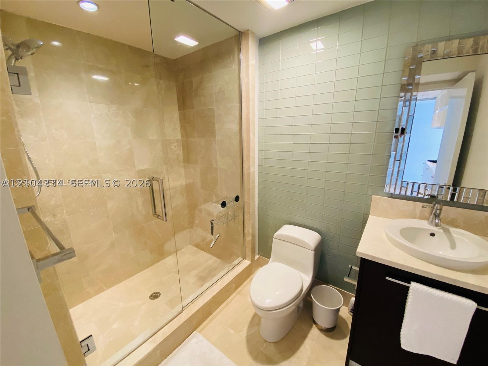 17121 Collins Ave #907, Sunny Isles Beach FL 33160