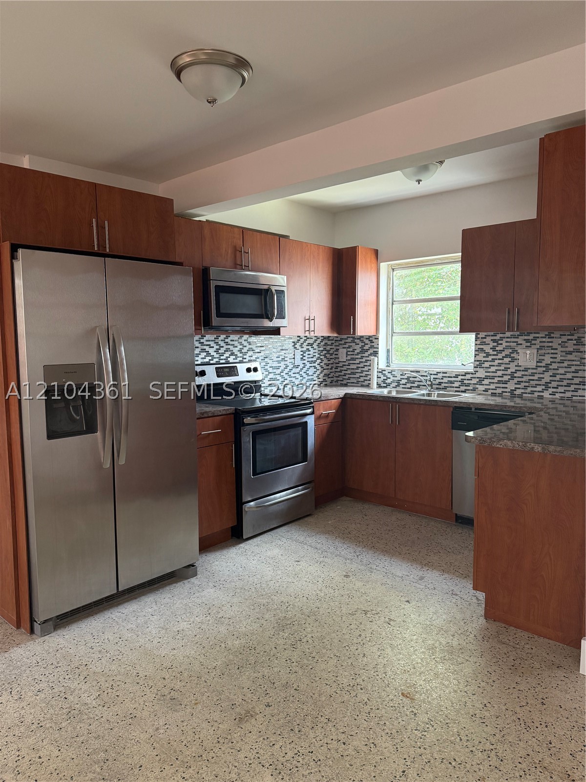 6473 SW 25th St, Miami FL 33155