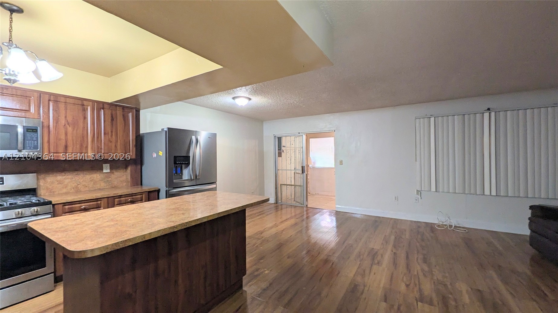 502 NW 11th St, Miami FL 33136
