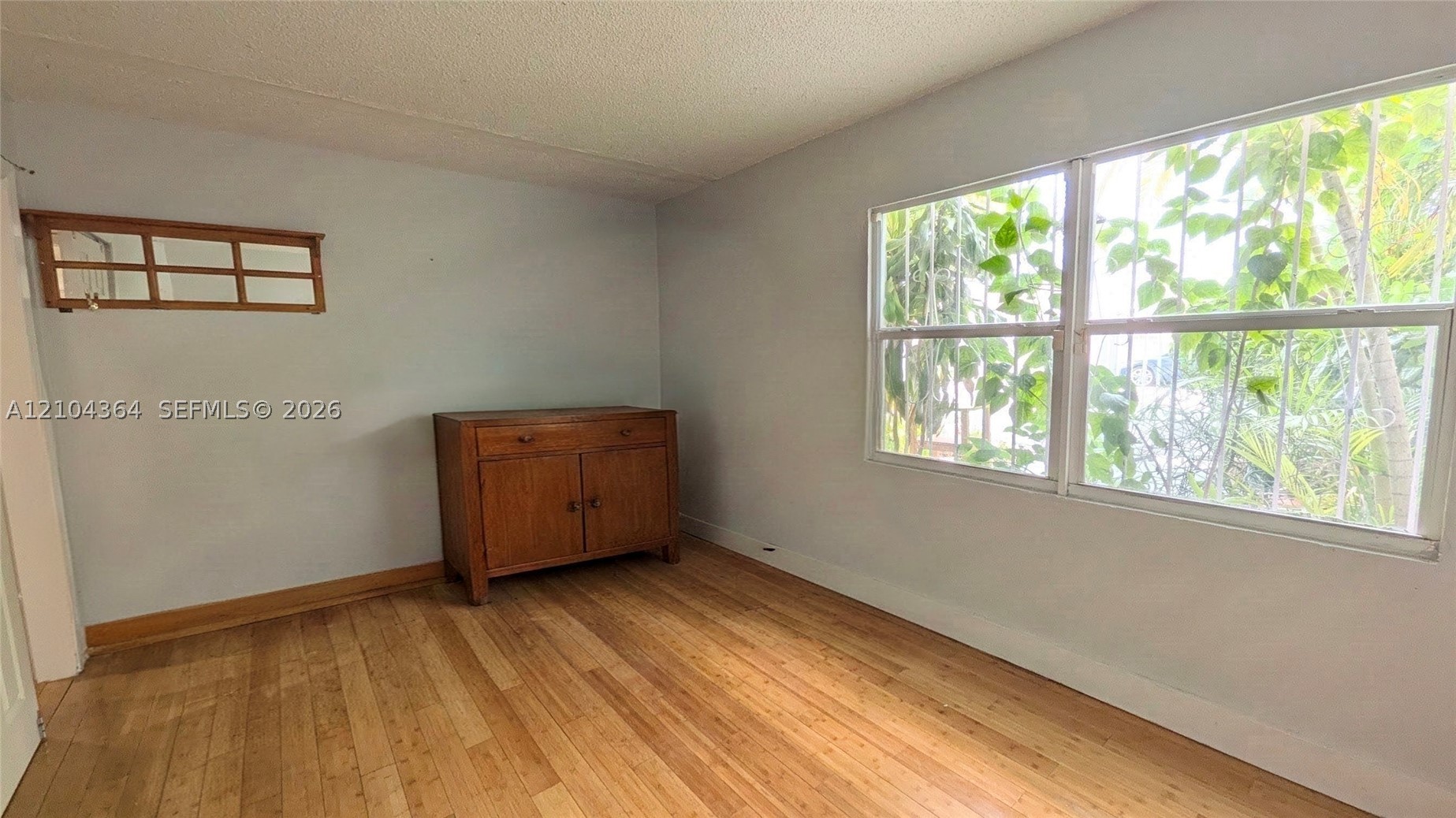 502 NW 11th St, Miami FL 33136