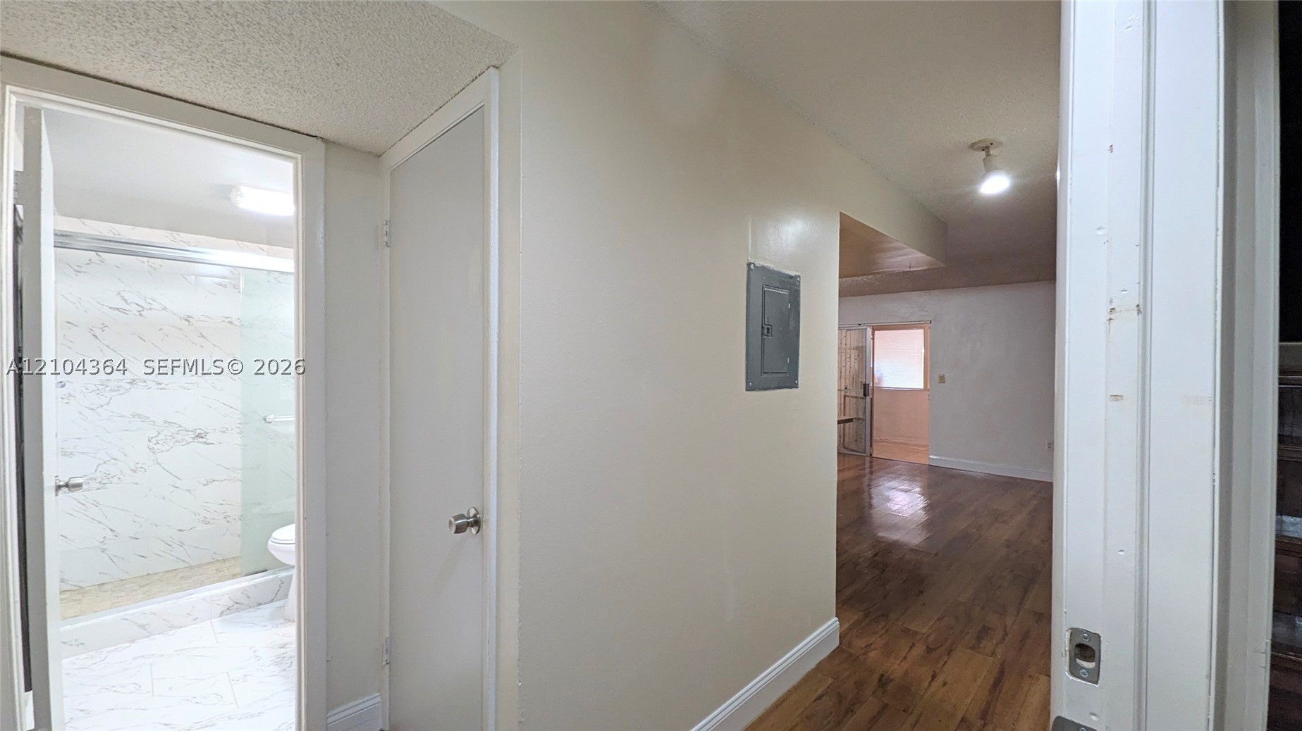 502 NW 11th St, Miami FL 33136