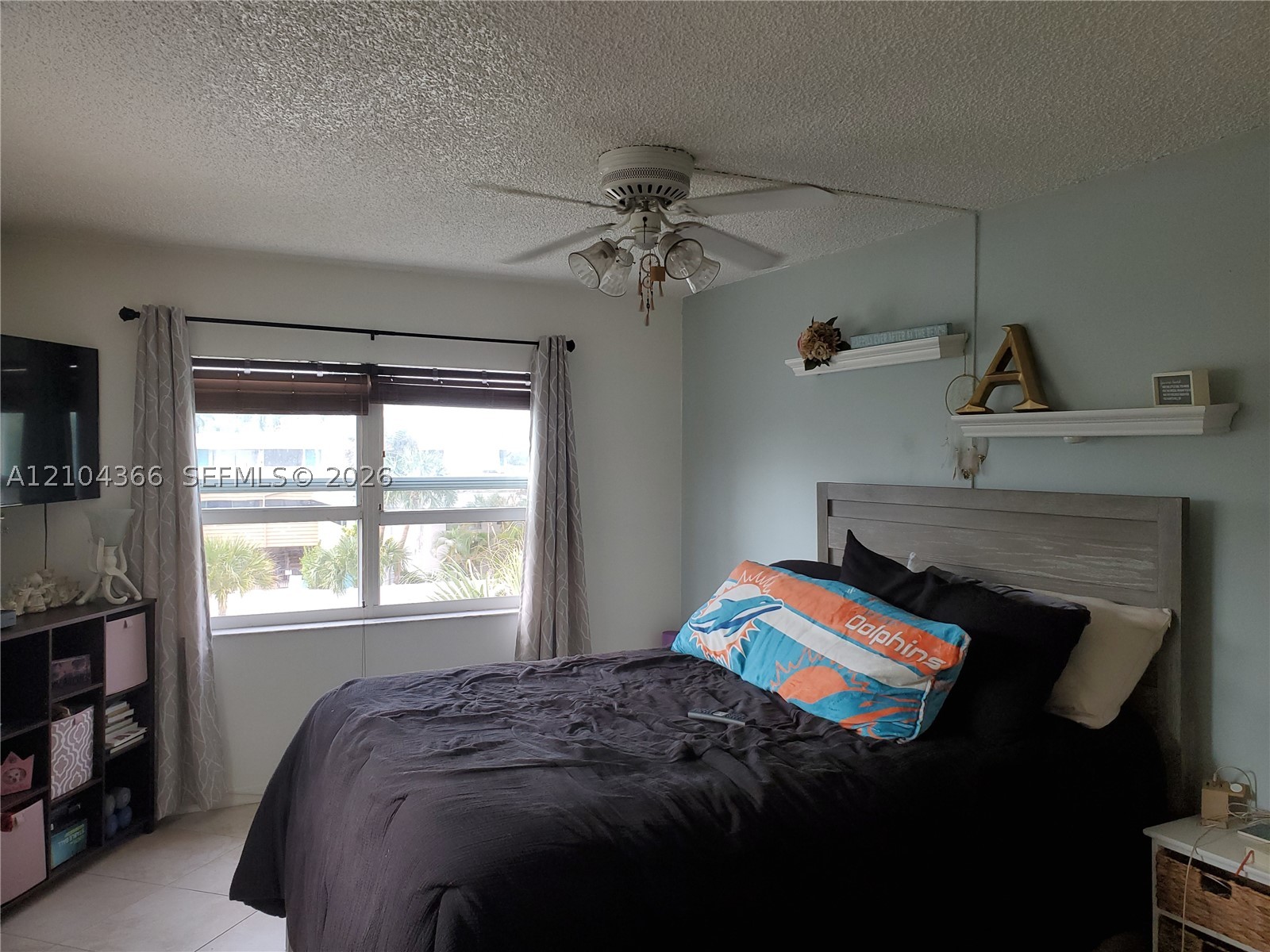 2555 NE 11th St #301, Fort Lauderdale FL 33304