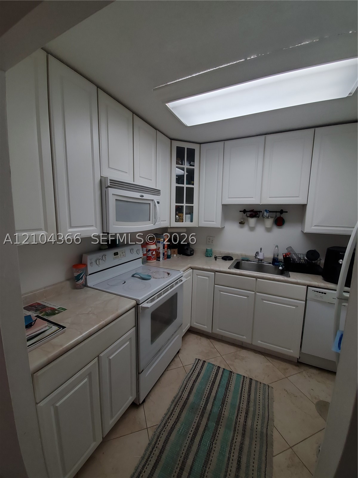 2555 NE 11th St #301, Fort Lauderdale FL 33304