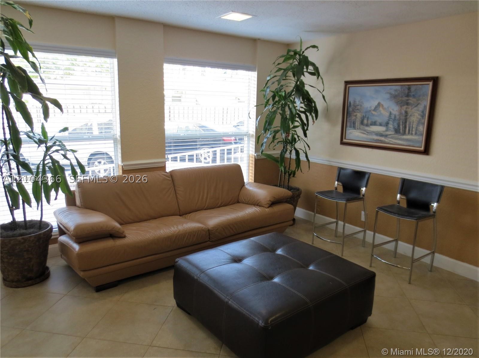 2555 NE 11th St #301, Fort Lauderdale FL 33304