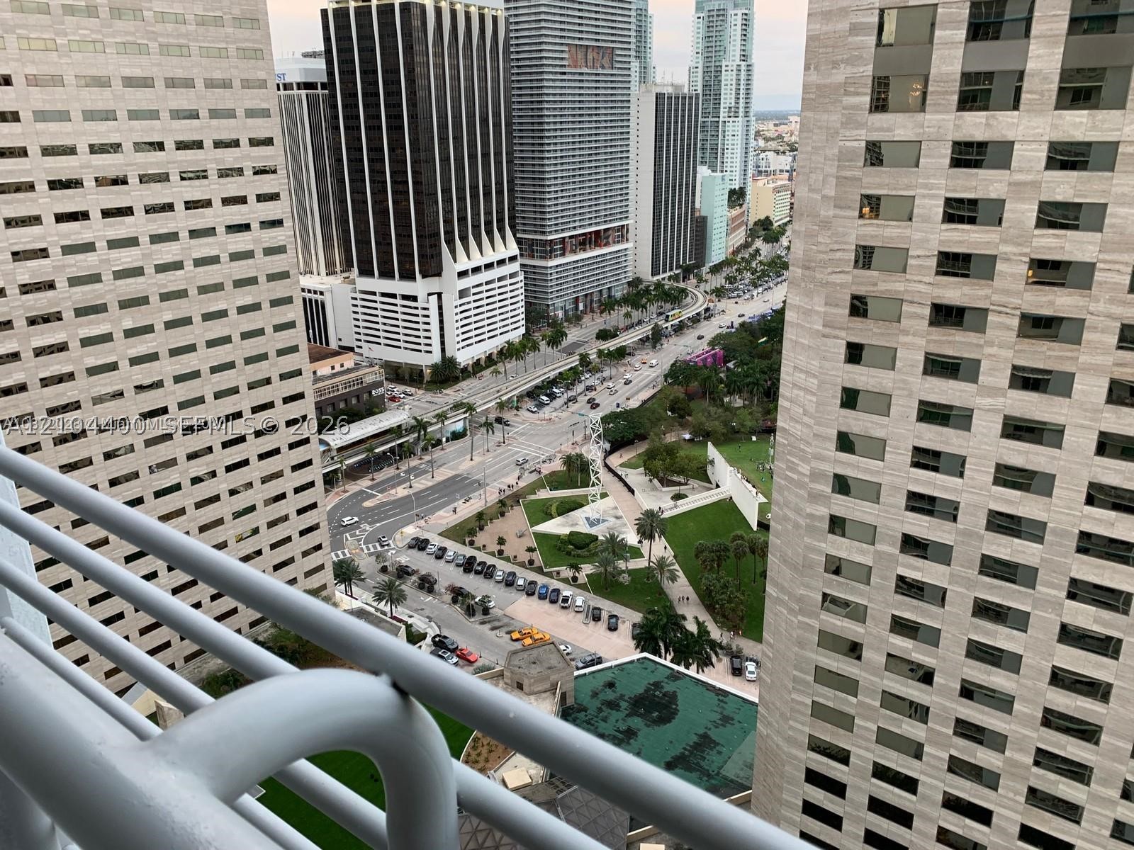 335 S Biscayne Blvd #3406, Miami FL 33131