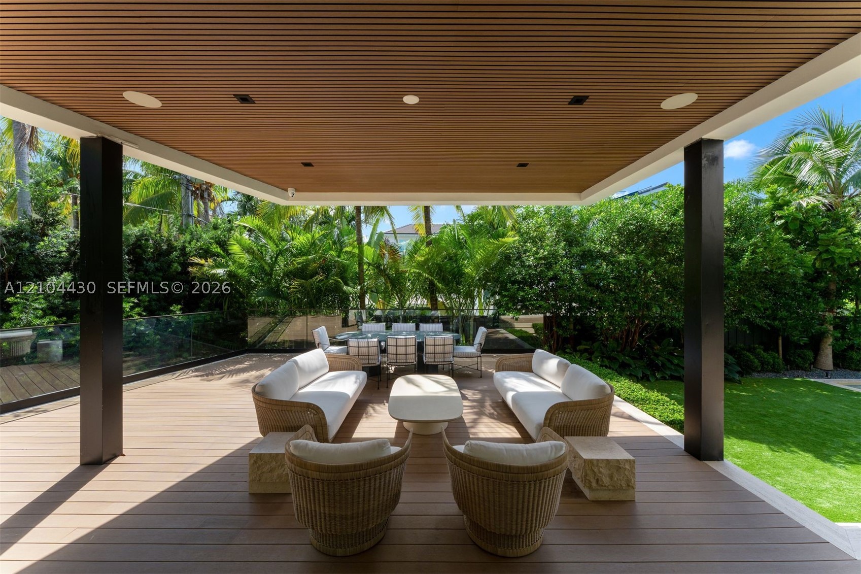 360 Harbor Ln, Key Biscayne FL 33149