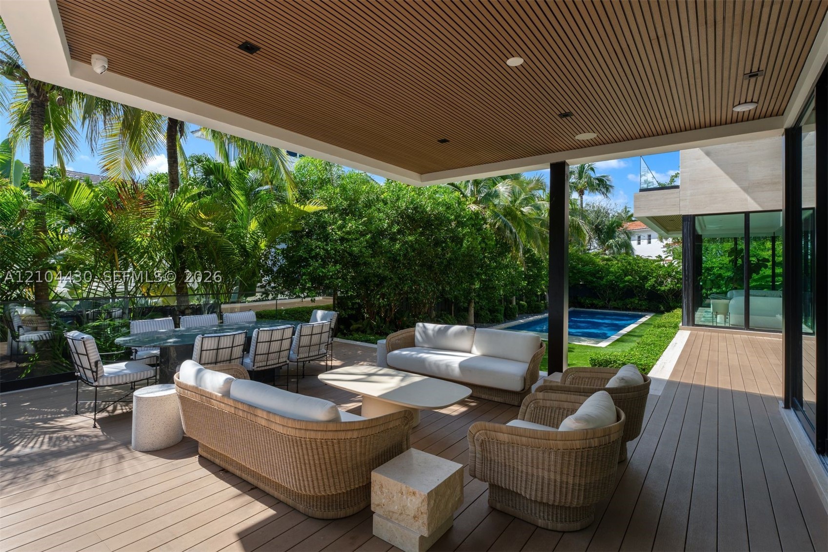 360 Harbor Ln, Key Biscayne FL 33149
