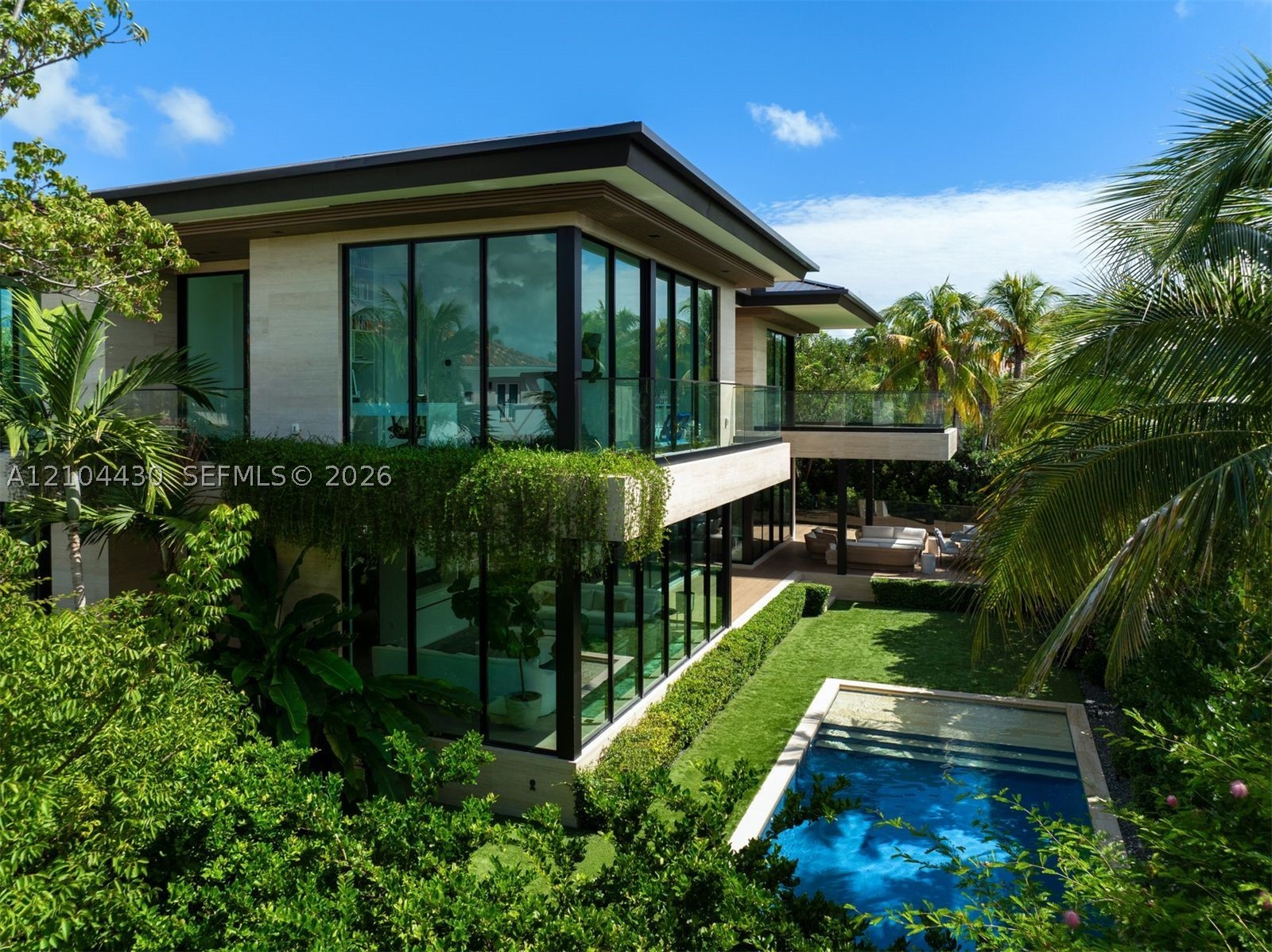 360 Harbor Ln, Key Biscayne FL 33149
