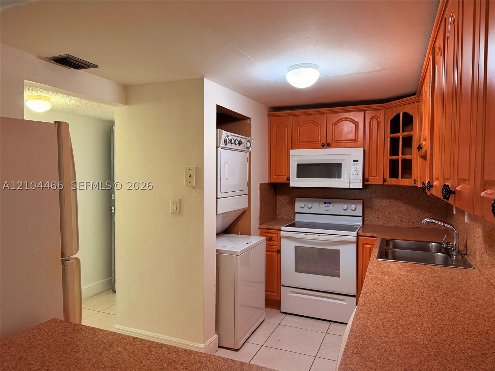 10000 NW 80th Ct #2227, Hialeah Gardens FL 33016