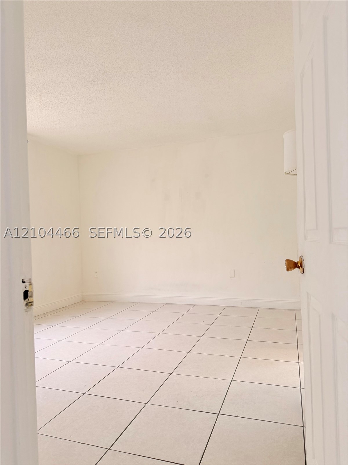 10000 NW 80th Ct #2227, Hialeah Gardens FL 33016