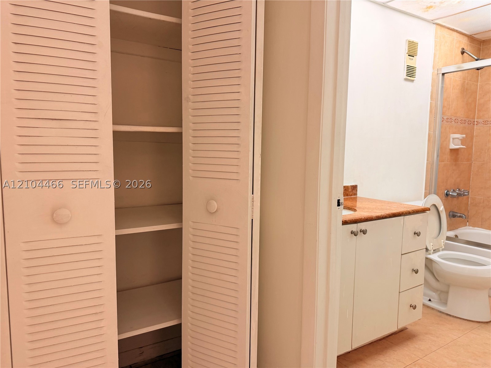 10000 NW 80th Ct #2227, Hialeah Gardens FL 33016