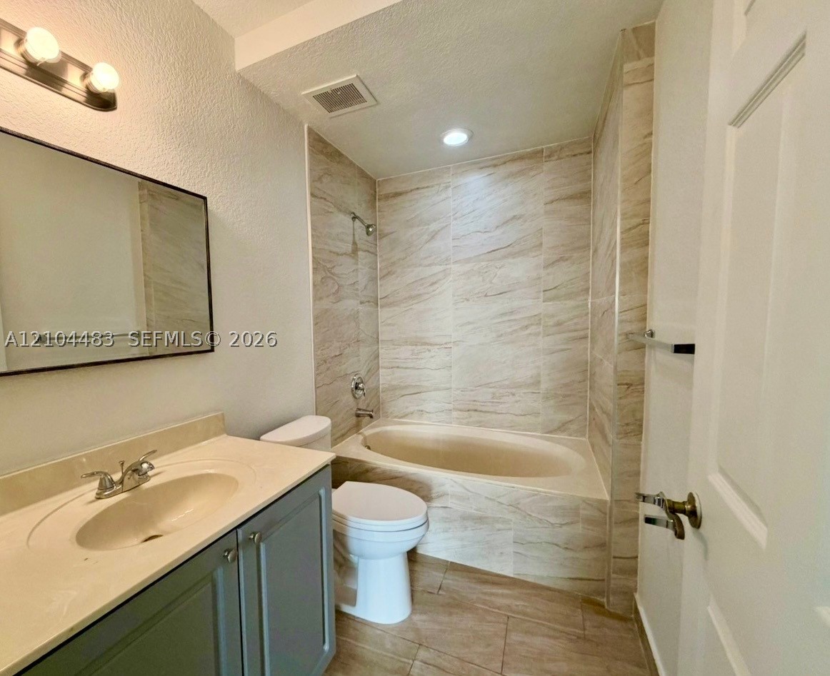 21150 SW 87th Ave #304, Cutler Bay FL 33189