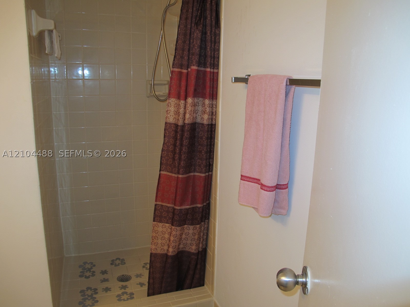 520 SE 12th St #305, Dania Beach FL 33004