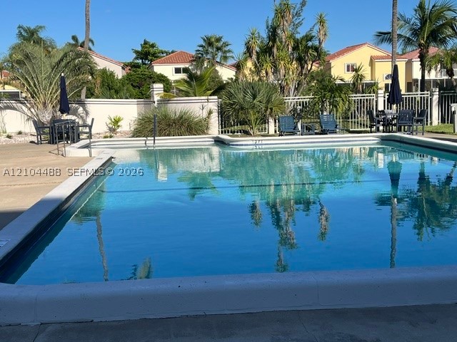 520 SE 12th St #305, Dania Beach FL 33004
