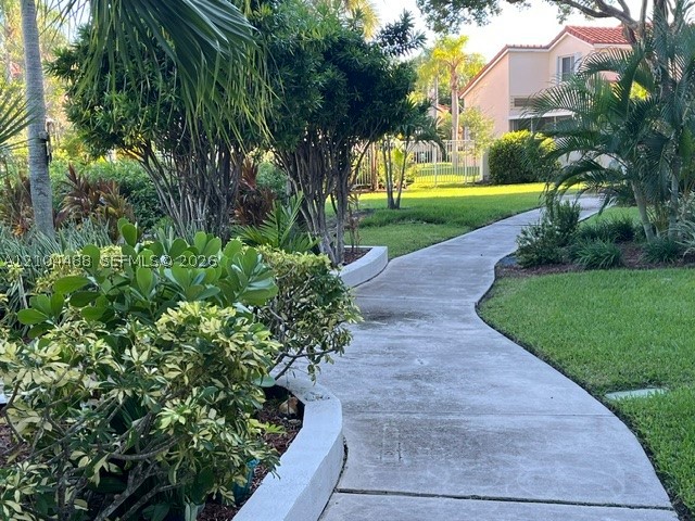 520 SE 12th St #305, Dania Beach FL 33004