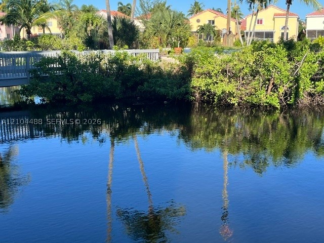 520 SE 12th St #305, Dania Beach FL 33004