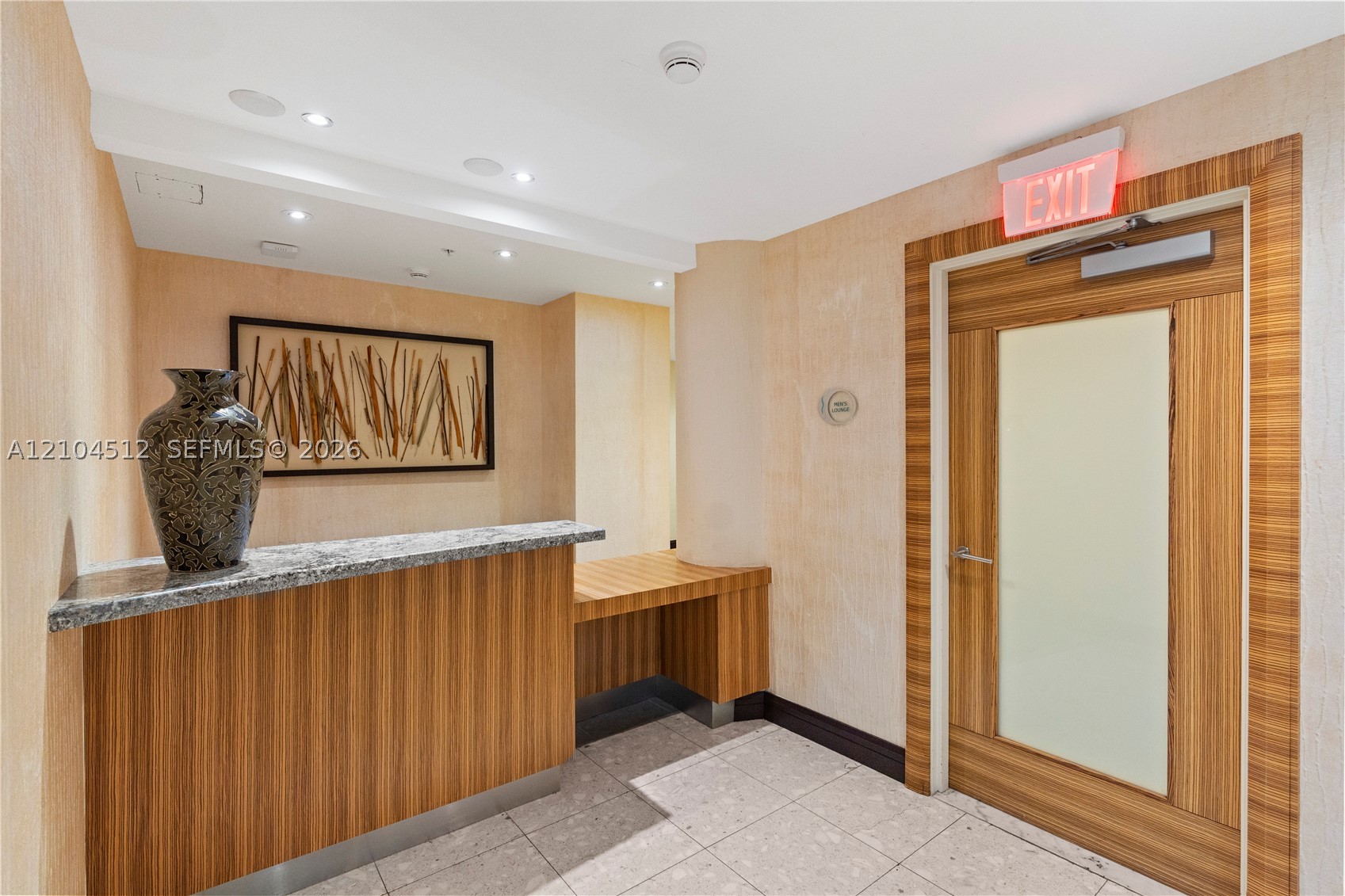 253 NE 2nd St #424, Miami FL 33132