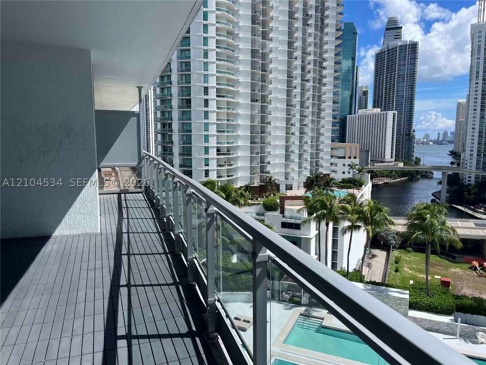 90 SW 3rd St #1615, Miami FL 33130